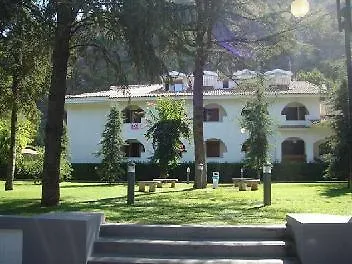 Villaggio Turistico La Mantinera 3*